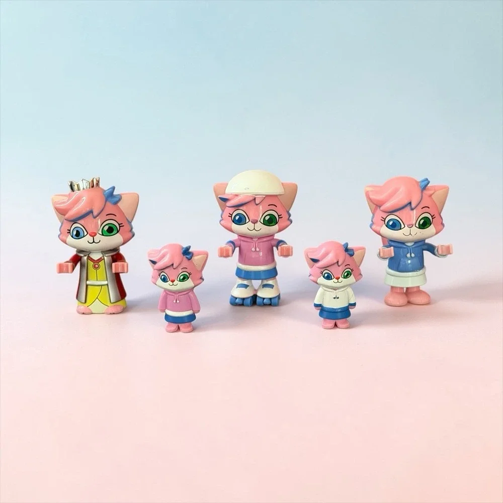 FIVE Ryan's World Alpha Lexa Pink Cat Roller Skater, Queen, And Hoodie Figures‎